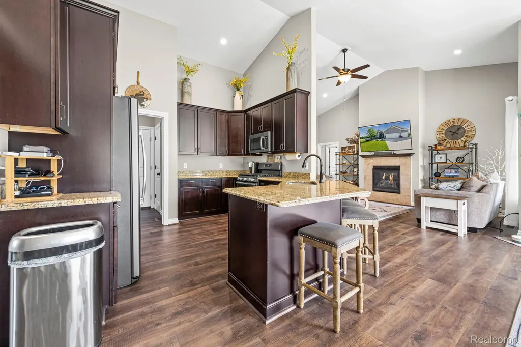 751 Nelson William Drive Brandon Charter Township MI 48462