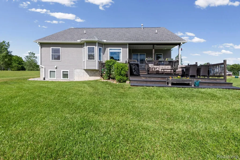 751 Nelson William Drive Brandon Charter Township MI 48462