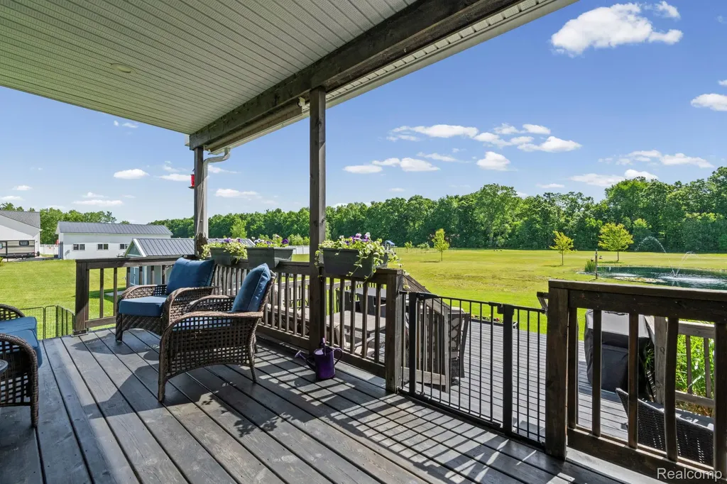 751 Nelson William Drive Brandon Charter Township MI 48462