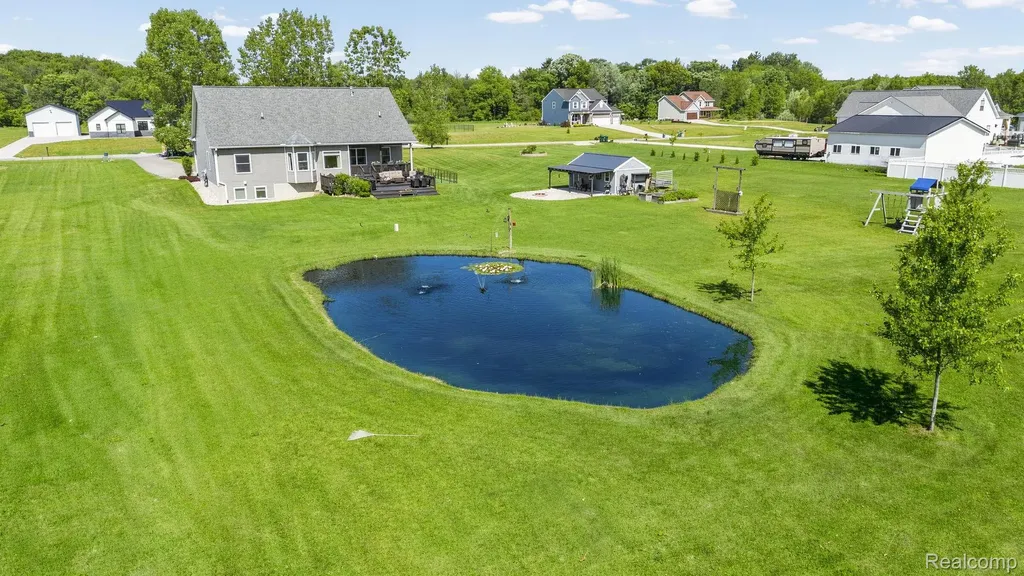 751 Nelson William Drive Brandon Charter Township MI 48462