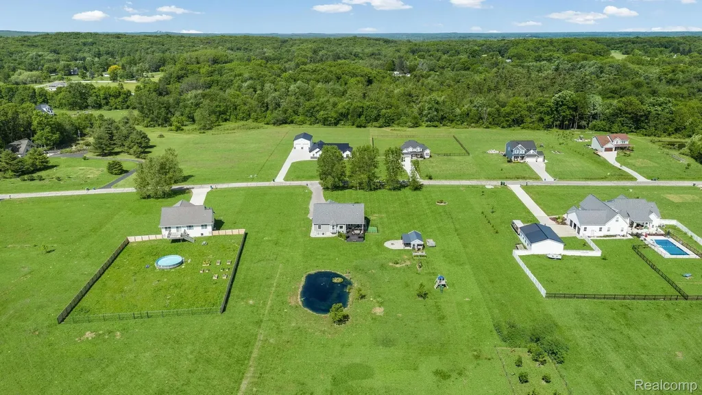 751 Nelson William Drive Brandon Charter Township MI 48462