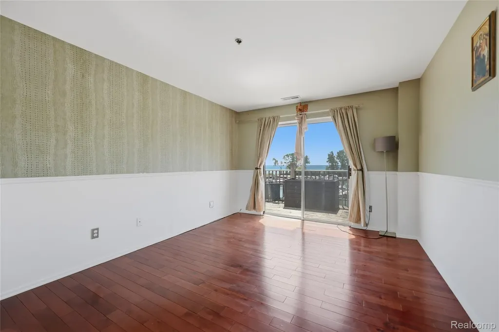 37510 Jefferson Avenue Harrison Charter Township MI 48045