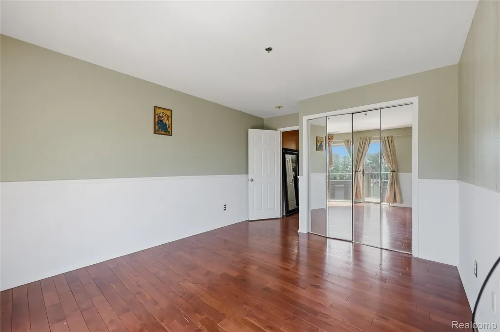 37510 Jefferson Avenue Harrison Charter Township MI 48045