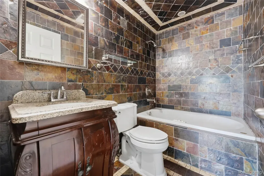 37510 Jefferson Avenue Harrison Charter Township MI 48045