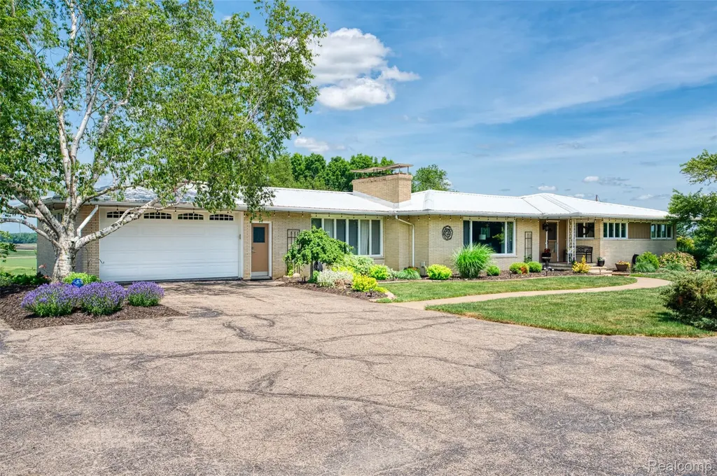 18999 Weller Road Unadilla Township MI 48137