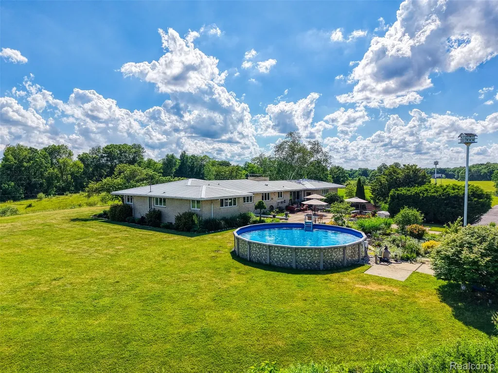 18999 Weller Road Unadilla Township MI 48137