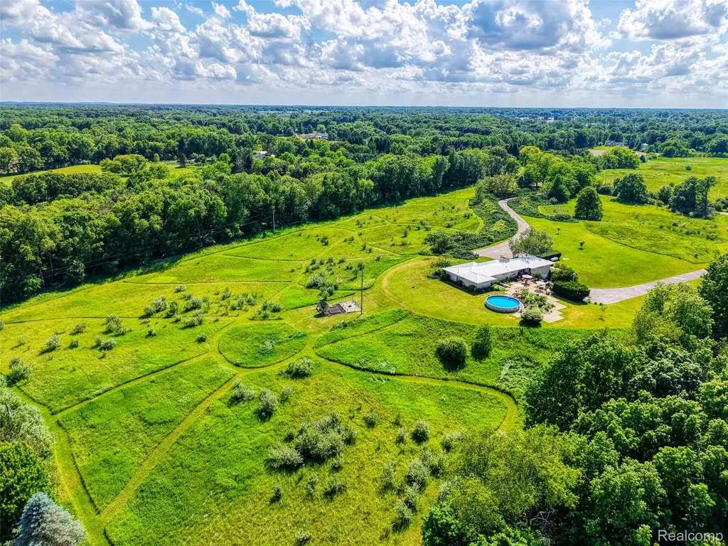 18999 Weller Road Unadilla Township MI 48137