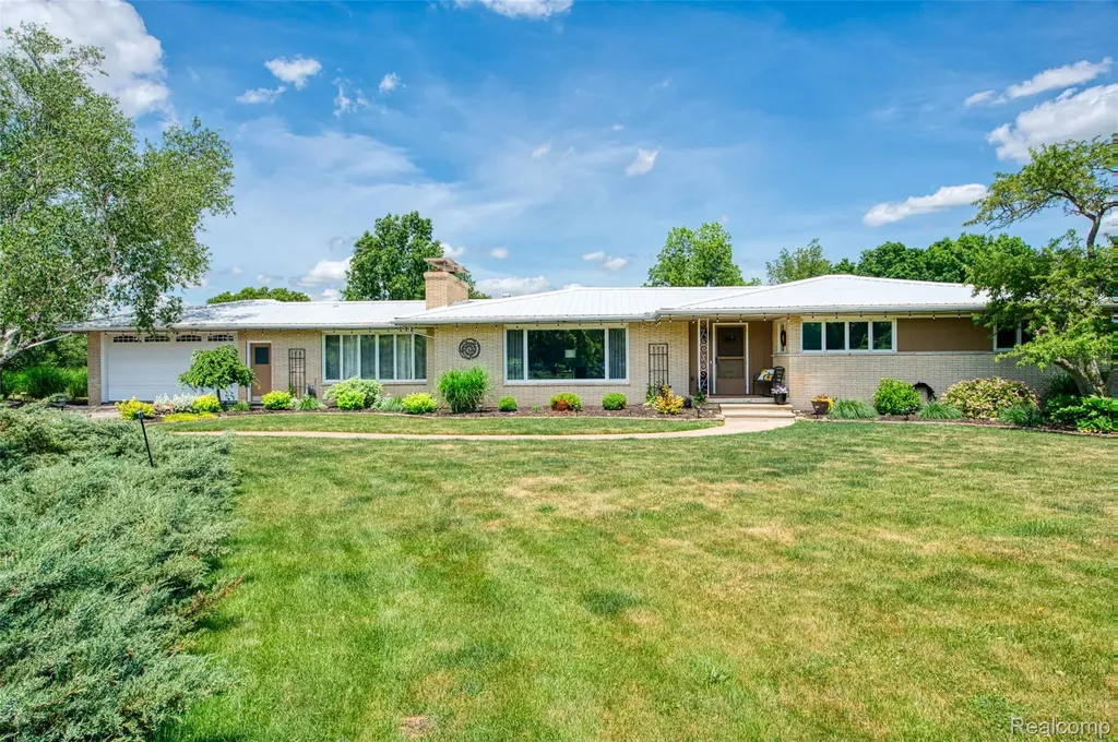 18999 Weller Road Unadilla Township MI 48137