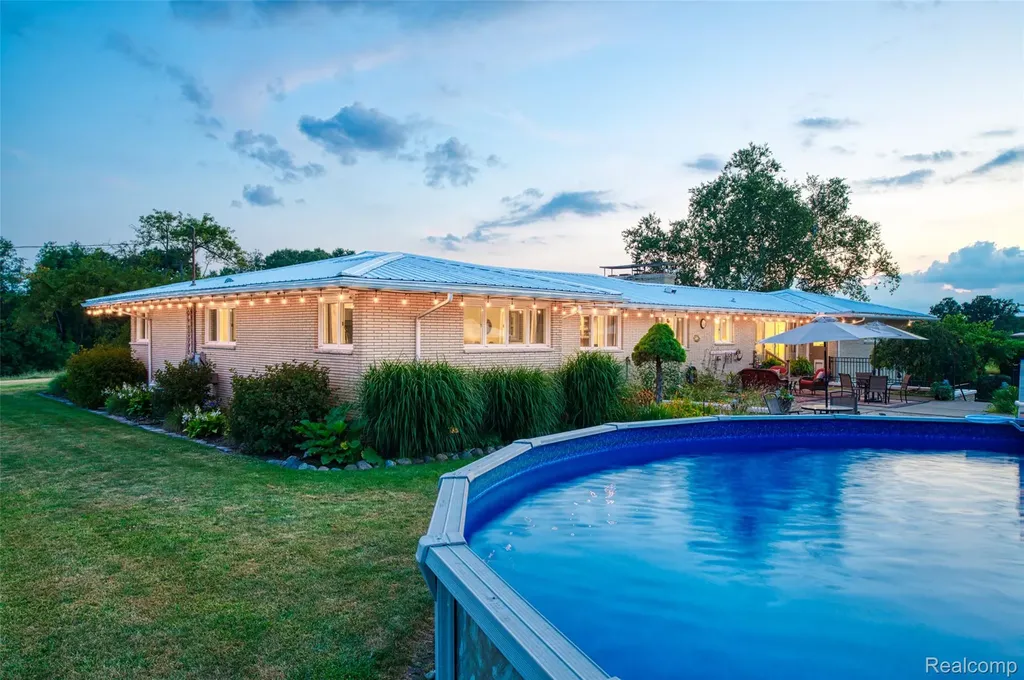 18999 Weller Road Unadilla Township MI 48137