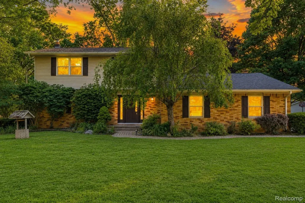 6218 Mckenzie Drive Mundy Township MI 48507