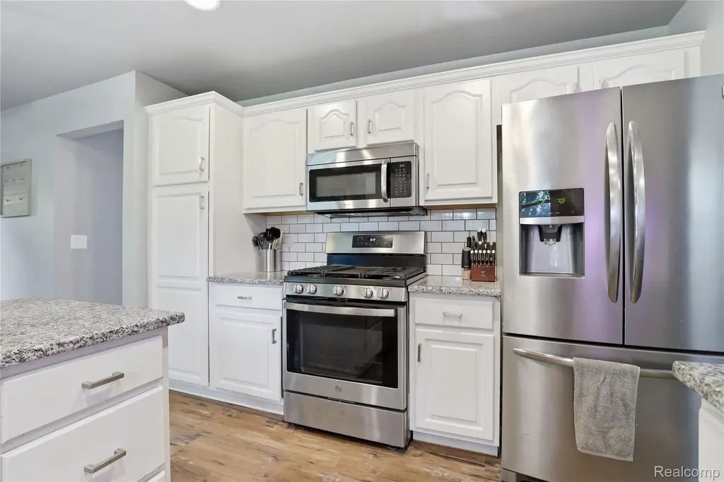 6218 Mckenzie Drive Mundy Township MI 48507