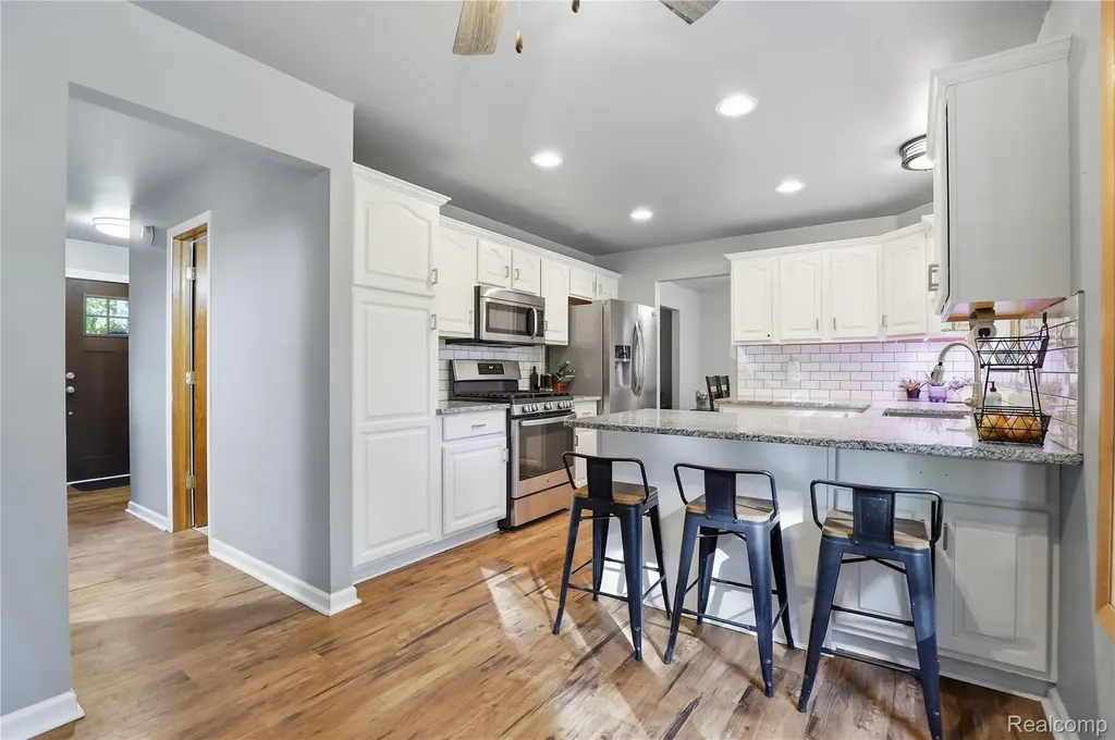6218 Mckenzie Drive Mundy Township MI 48507