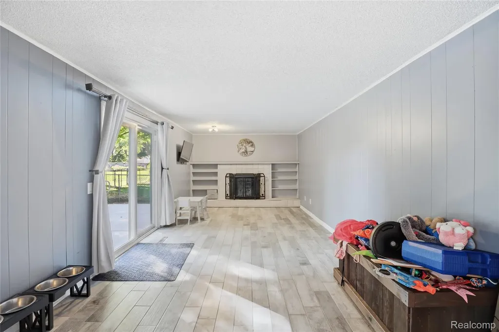 6218 Mckenzie Drive Mundy Township MI 48507