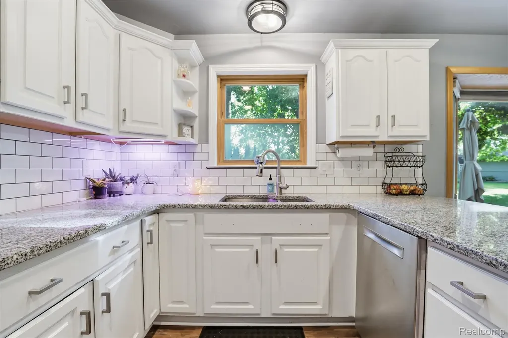 6218 Mckenzie Drive Mundy Township MI 48507