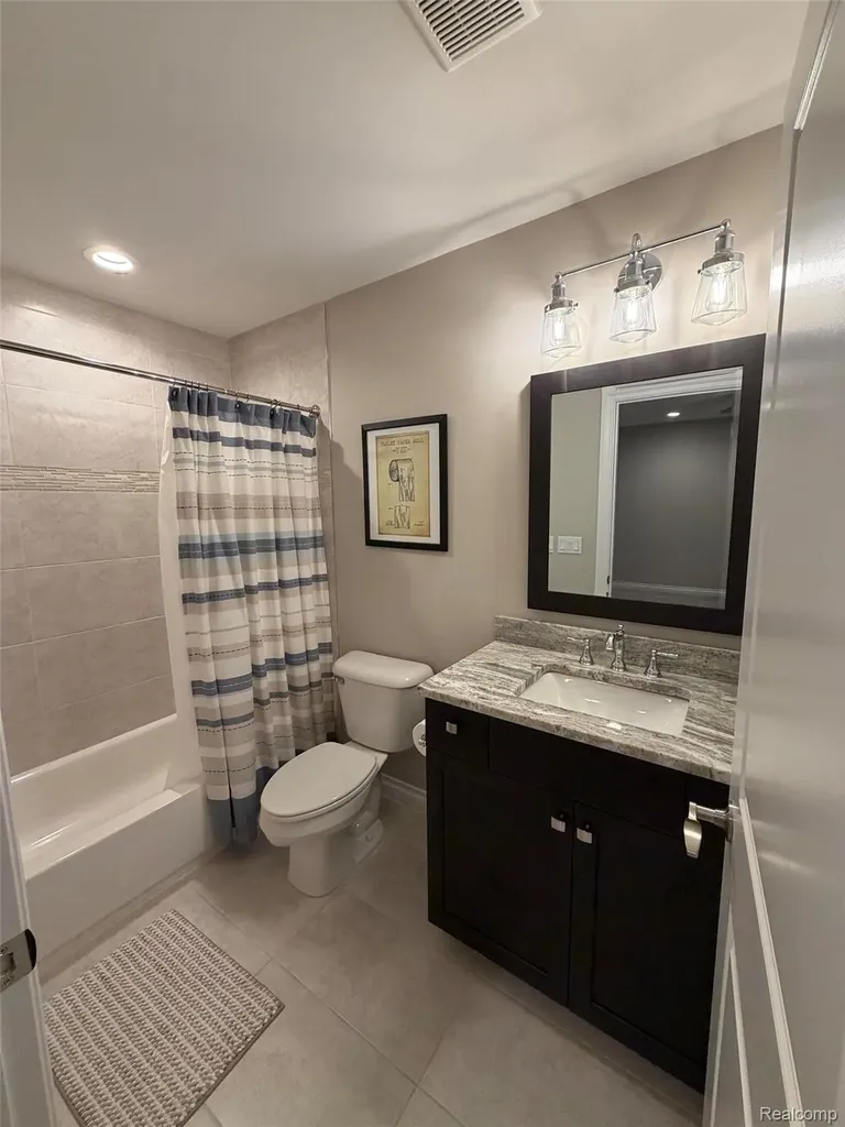 3604 Bay Harbor Drive Brighton Township MI 48114