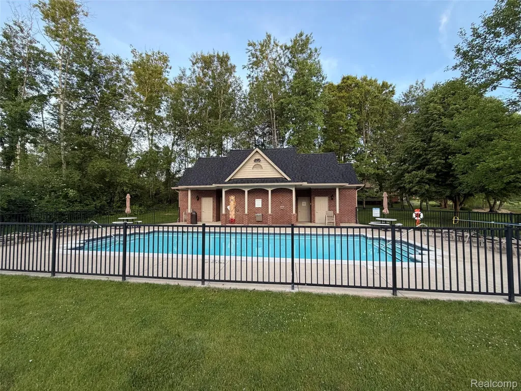 3604 Bay Harbor Drive Brighton Township MI 48114
