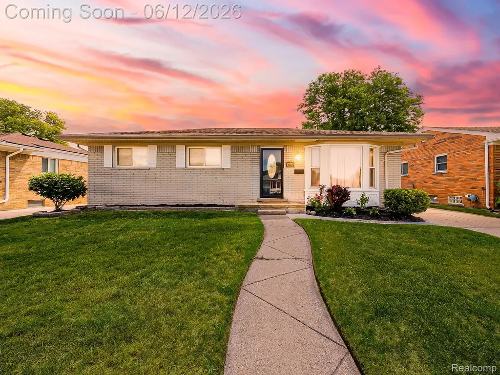 29340 Fairfield Avenue Warren City MI 48088