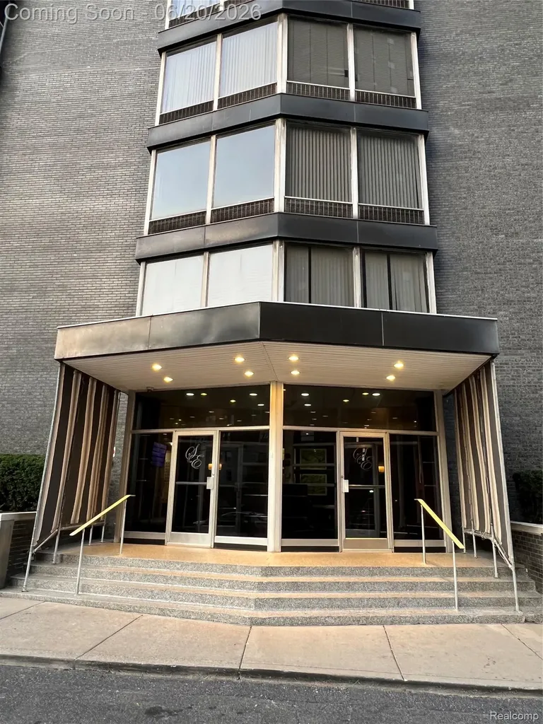 8200 E Jefferson Avenue Detroit City MI 48214