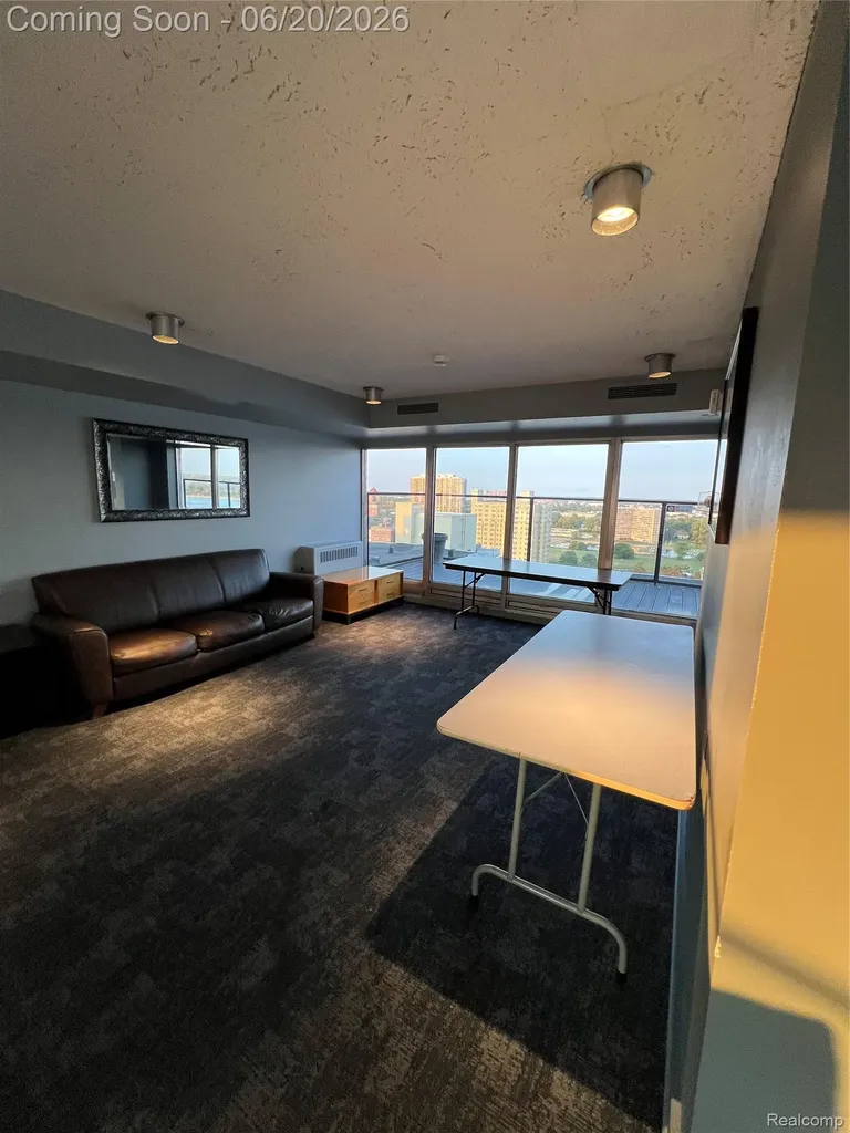 8200 E Jefferson Avenue Detroit City MI 48214