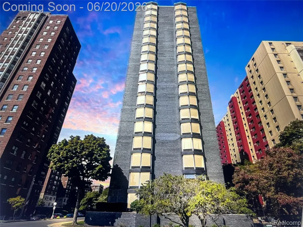 8200 E Jefferson Avenue Detroit City MI 48214