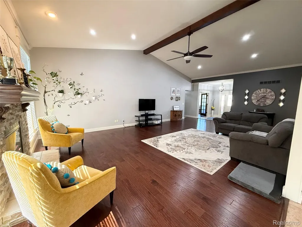46557 Glen Pointe Drive Shelby Charter Township MI 48315