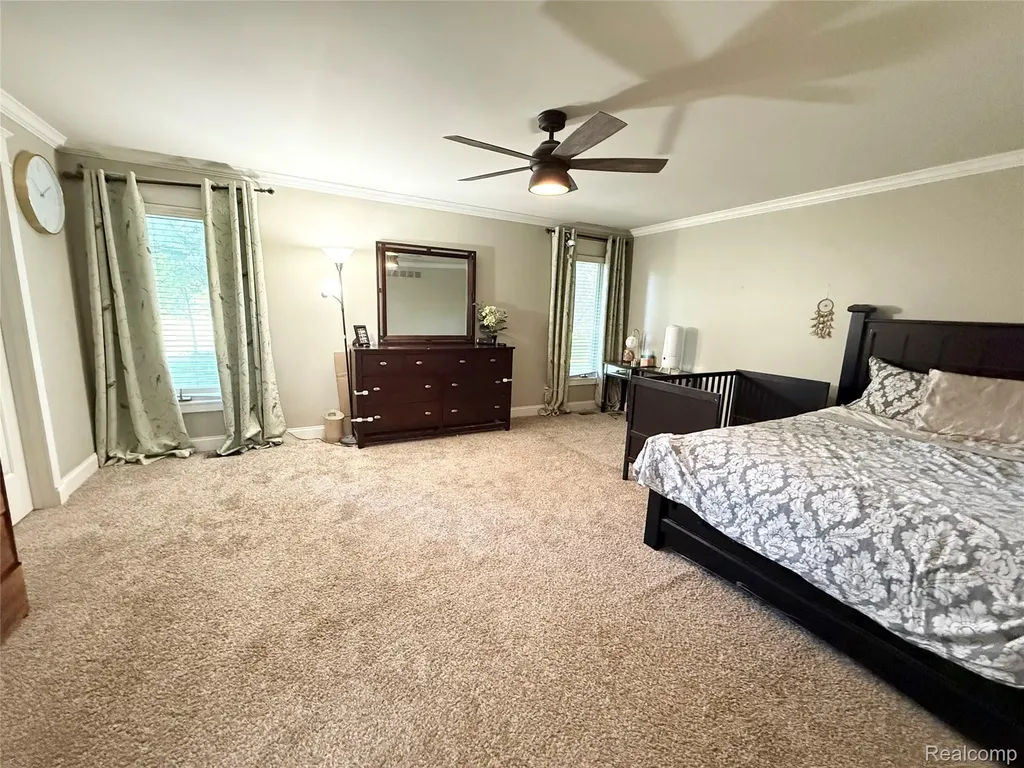 46557 Glen Pointe Drive Shelby Charter Township MI 48315