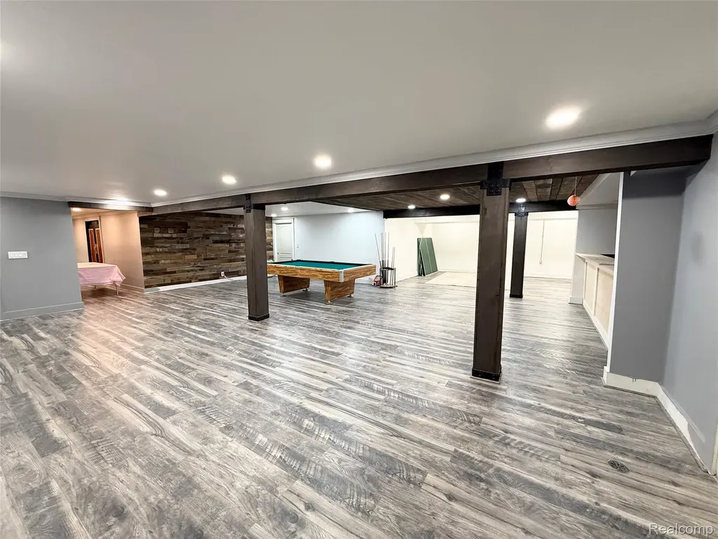 46557 Glen Pointe Drive Shelby Charter Township MI 48315