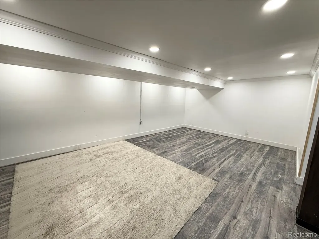 46557 Glen Pointe Drive Shelby Charter Township MI 48315