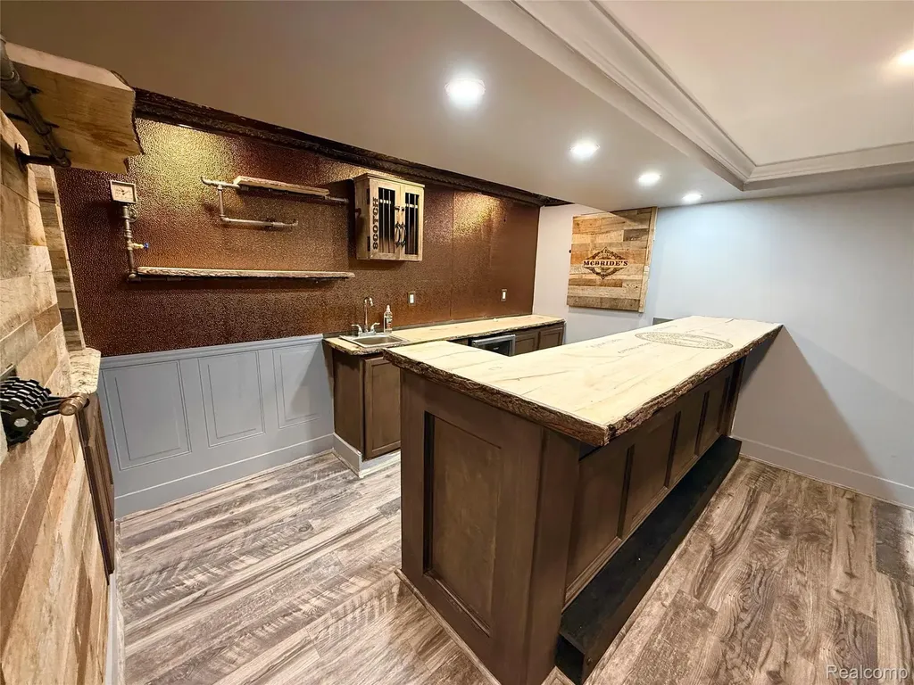 46557 Glen Pointe Drive Shelby Charter Township MI 48315