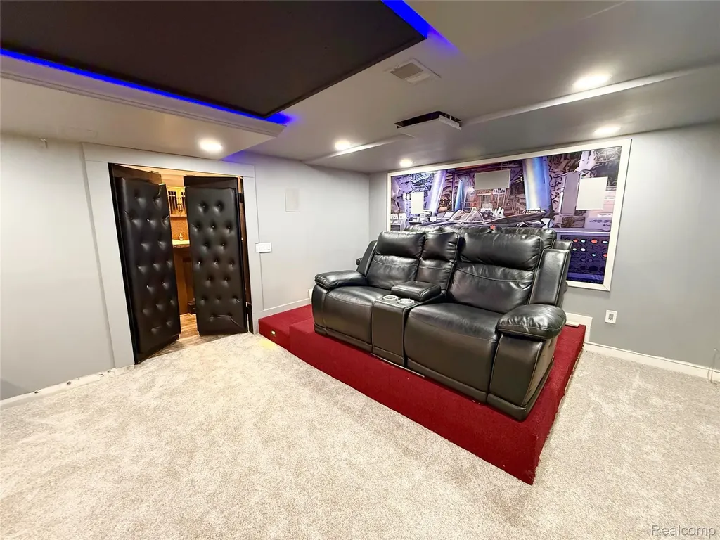 46557 Glen Pointe Drive Shelby Charter Township MI 48315