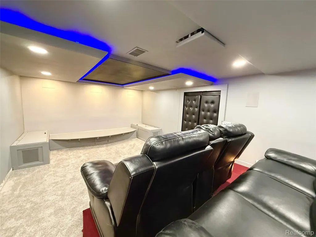 46557 Glen Pointe Drive Shelby Charter Township MI 48315