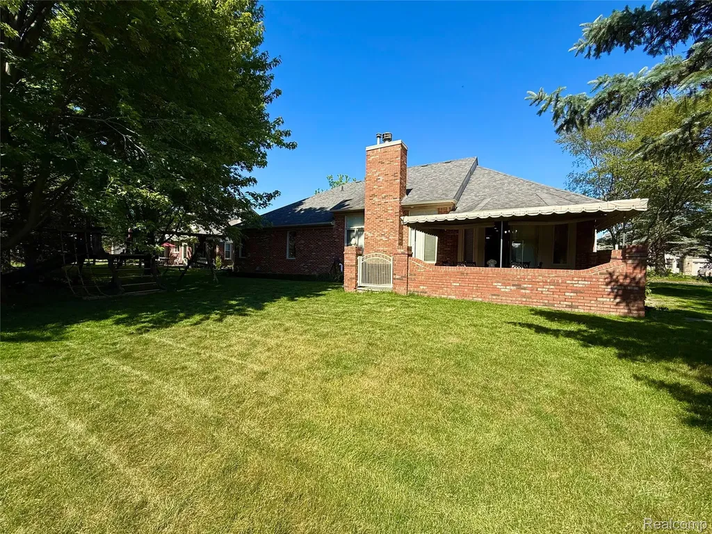 46557 Glen Pointe Drive Shelby Charter Township MI 48315