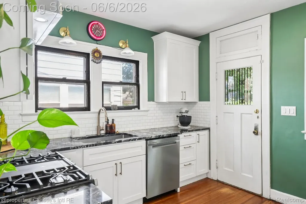 2239 Atkinson Street Detroit City MI 48206