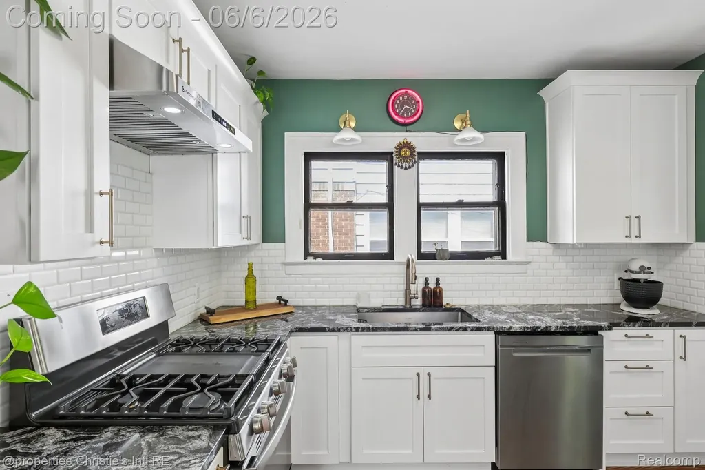 2239 Atkinson Street Detroit City MI 48206