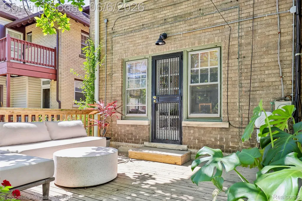 2239 Atkinson Street Detroit City MI 48206