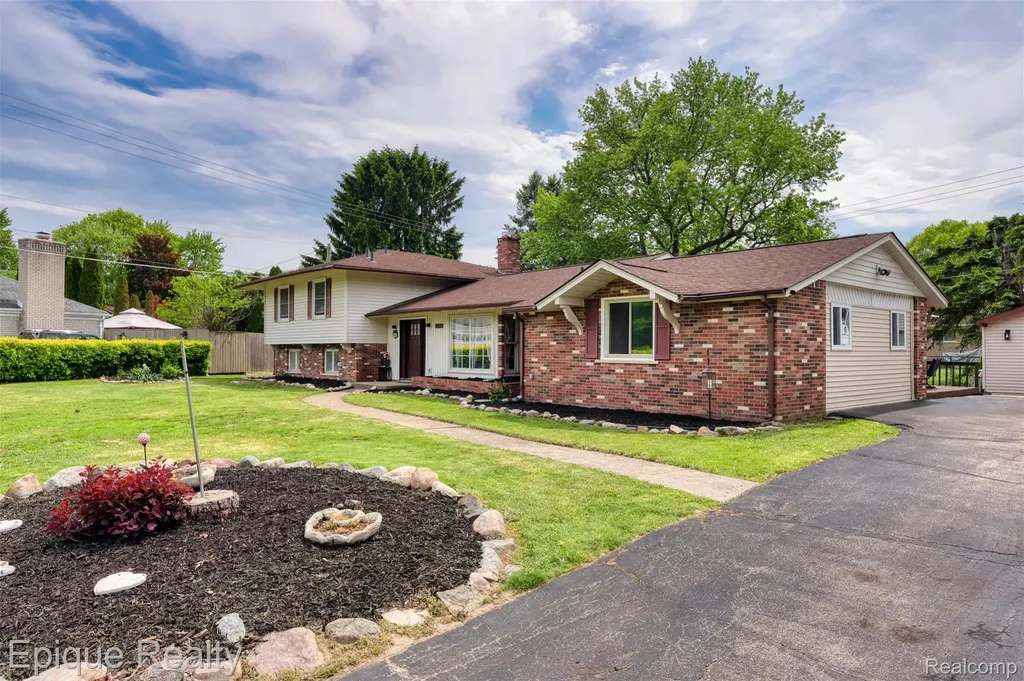 38243 Jonathan Street Clinton Charter Township MI 48036