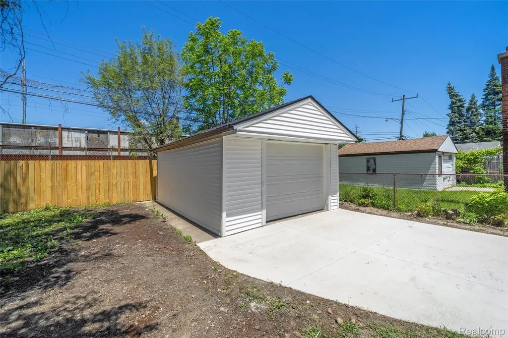 14441 Carlisle Street Detroit City MI 48205