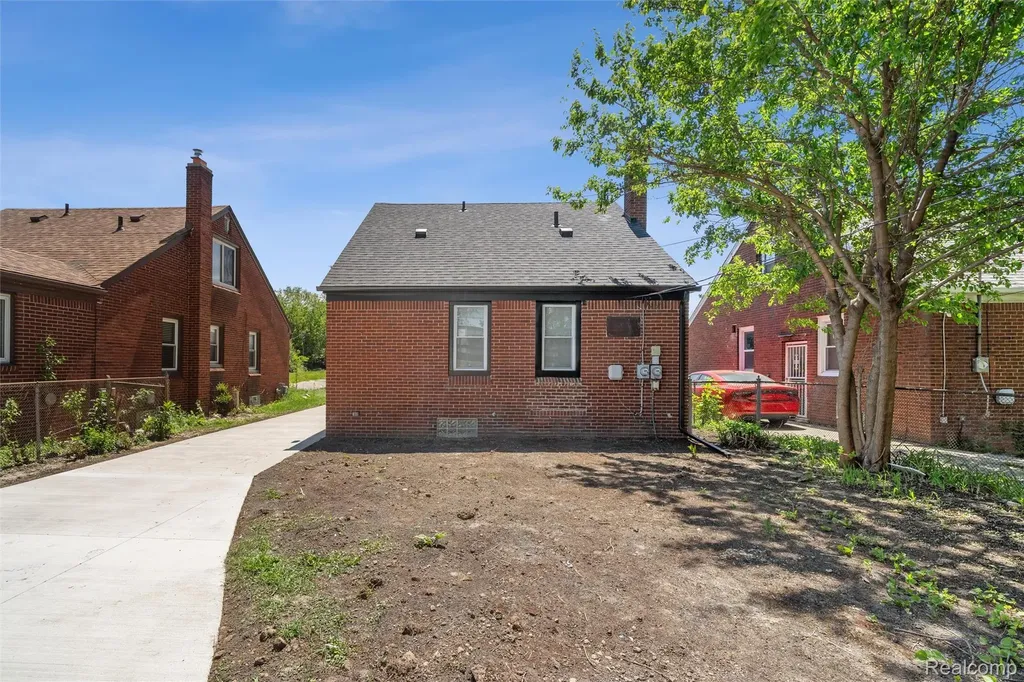 14441 Carlisle Street Detroit City MI 48205