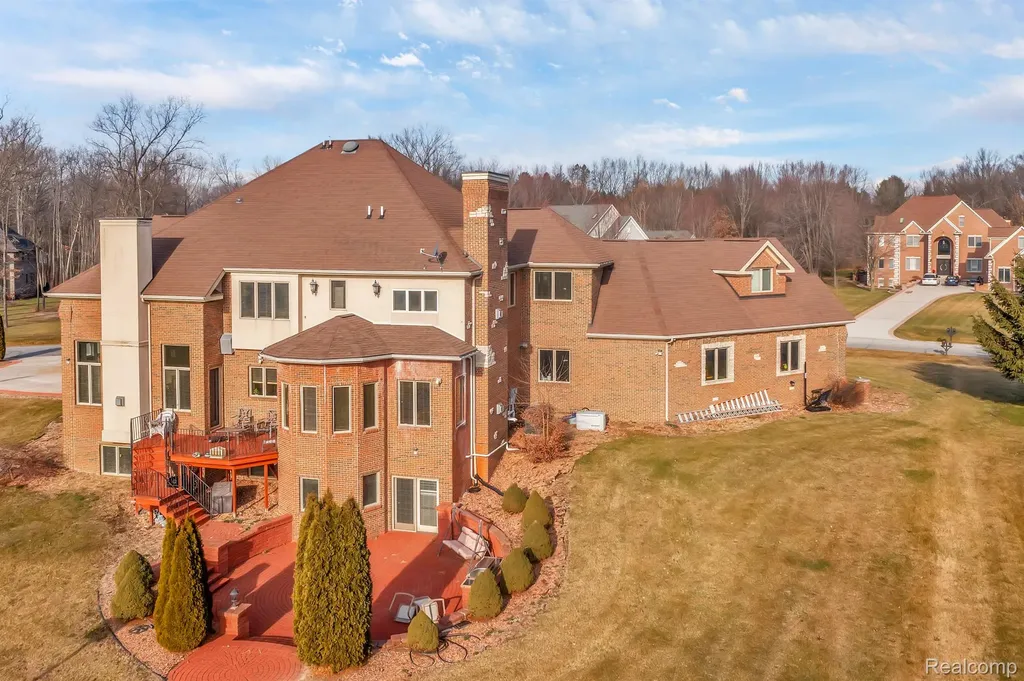 277 Brittany Lane Saline City MI 48176