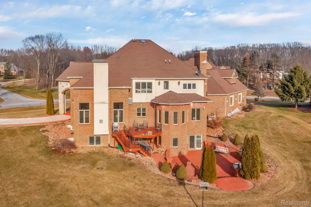 277 Brittany Lane Saline City MI 48176