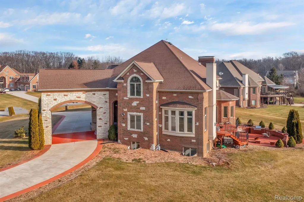277 Brittany Lane Saline City MI 48176