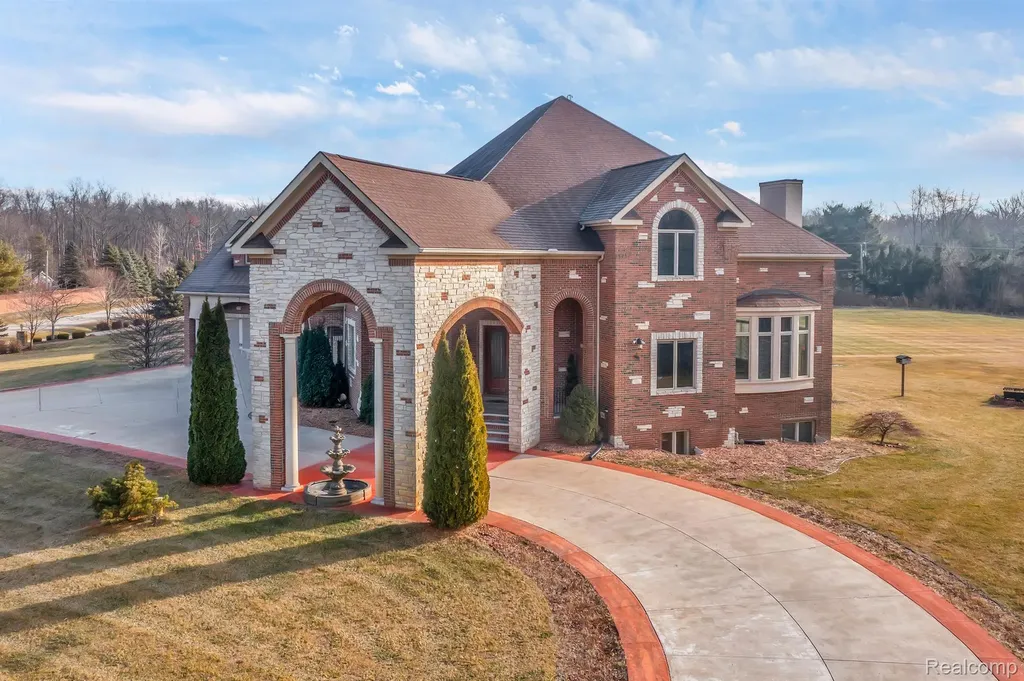 277 Brittany Lane Saline City MI 48176