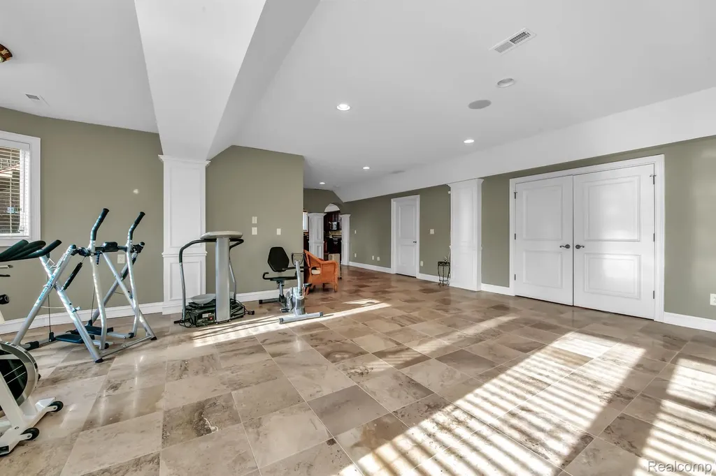 277 Brittany Lane Saline City MI 48176