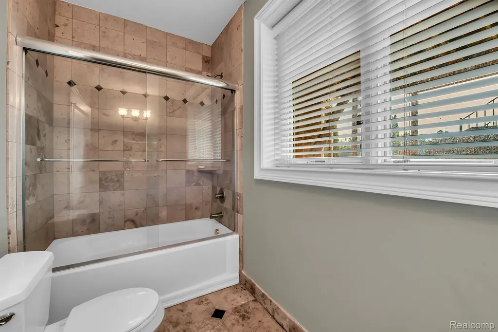 277 Brittany Lane Saline City MI 48176