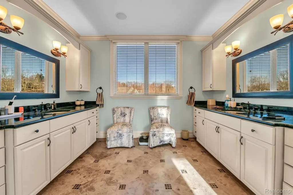 277 Brittany Lane Saline City MI 48176