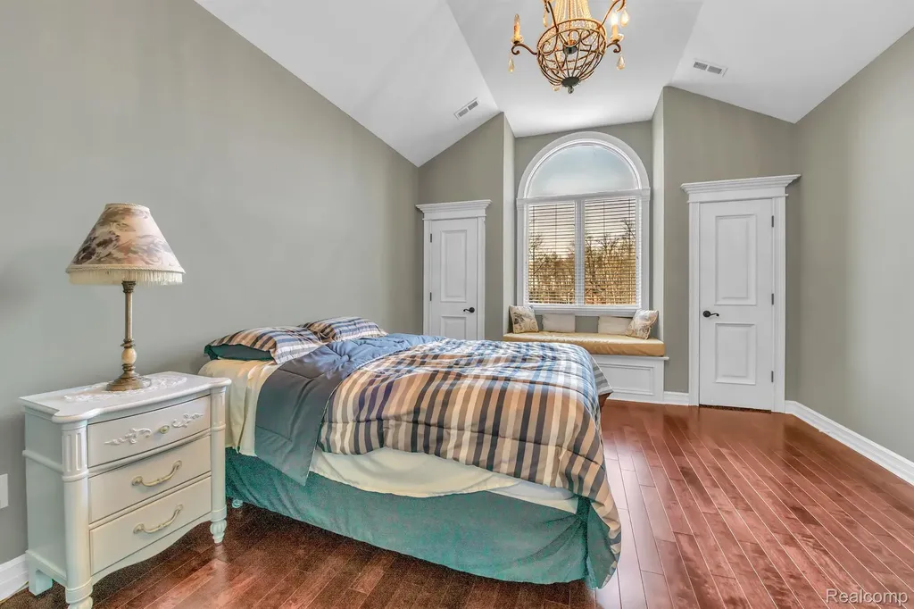 277 Brittany Lane Saline City MI 48176