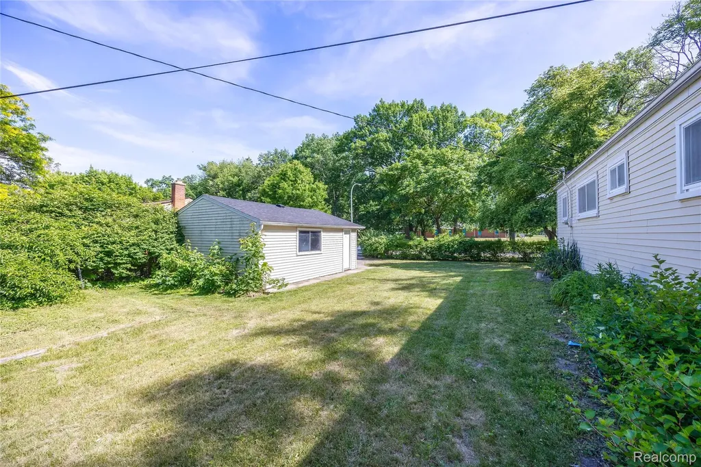 939 S Wildwood Street Westland City MI 48186
