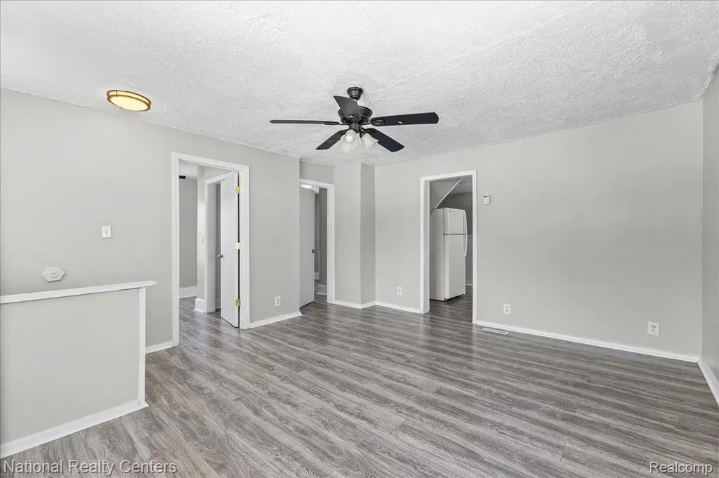 25357 Lawn Street Roseville City MI 48066