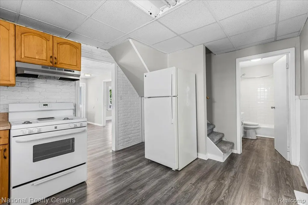 25357 Lawn Street Roseville City MI 48066