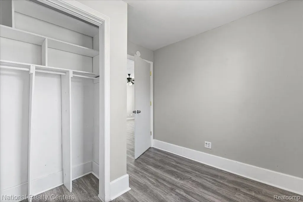 25357 Lawn Street Roseville City MI 48066